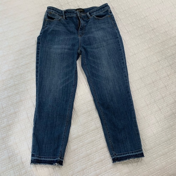 Blue jeans with frayed hem, ankle length - Picture 1 of 9